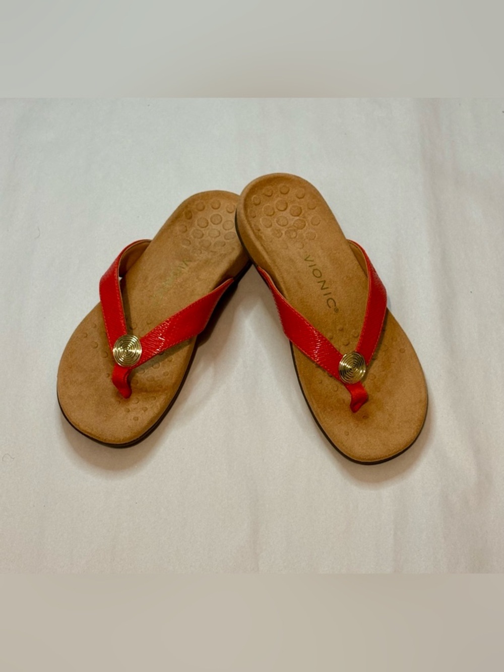 Vionic Hilda Woven Toe-Post Arch Support Sandals in Cherry Patent Leather Sz 6.5